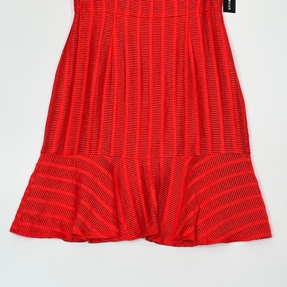 Donna Morgan Textured Trumpet Hem Sheath Dress Red Womens Size 6 - Picture 4 of 10